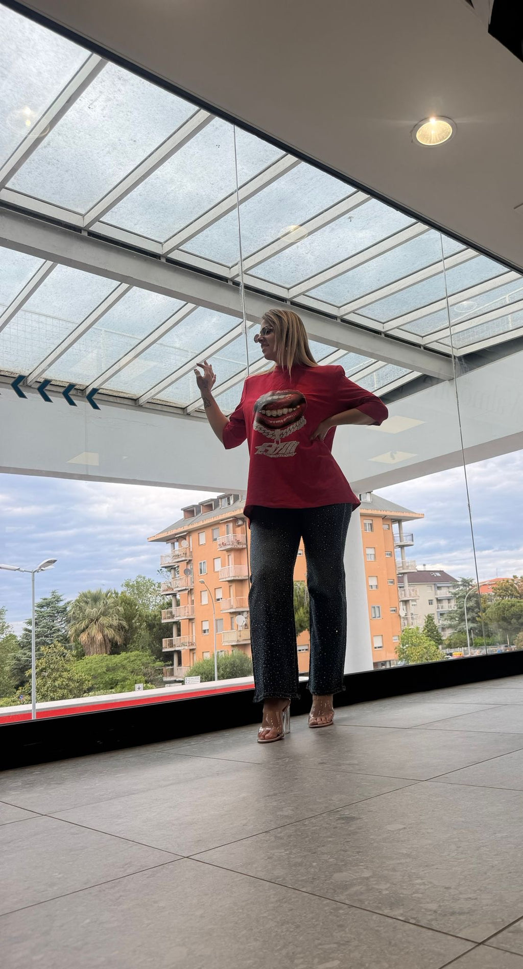 Maglia bacio con spalline
